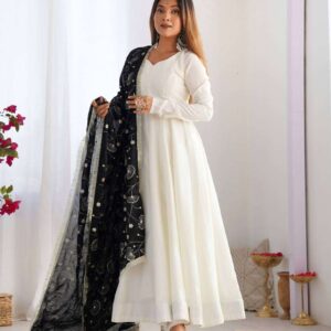 Womens Pure Romansilk Chanderi Plain Anarkali Kurti With Dupatta & Pant Set